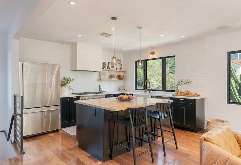 Silver Screen By Avantstay Luxe Backyard Escape