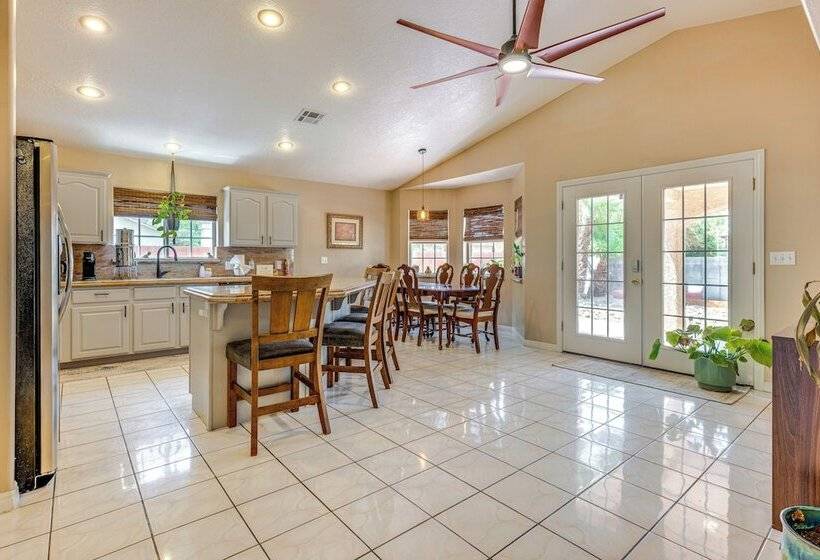 Spacious Mesquite Home ~ 3 Mi To Golf Courses!