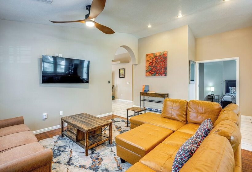 Spacious Mesquite Home ~ 3 Mi To Golf Courses!