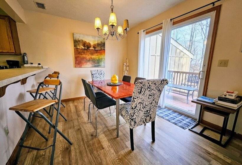 Summit Serenity By Avantstay Central Location W/ Mountain Views & Deck