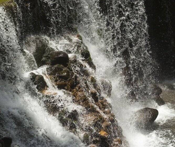 צימר Iao Valley Inn