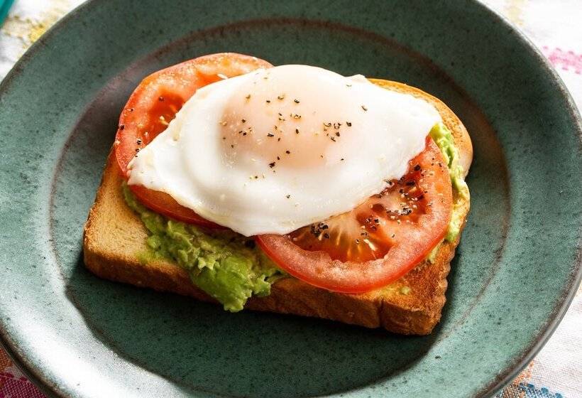 تختخواب و صبحانه Lake Pointe Inn