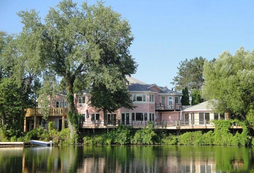 تختخواب و صبحانه Red Bridge Inn