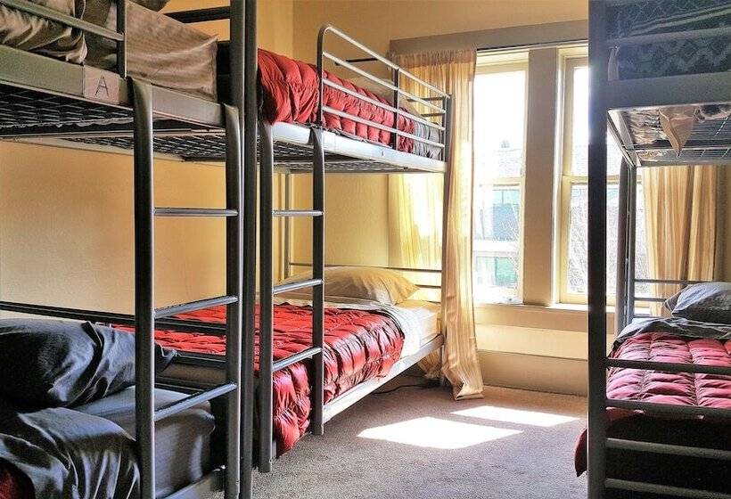 Bunk & Brew Historic Lucas House  Hostel