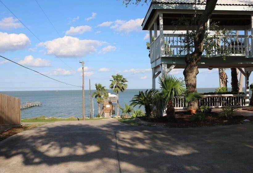 Pelican Bay Resort