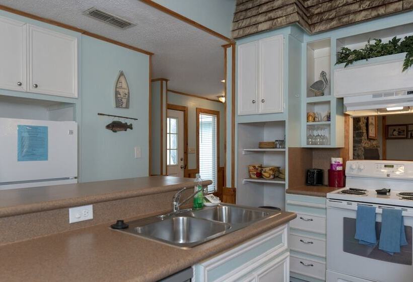 Pelican Bay Resort