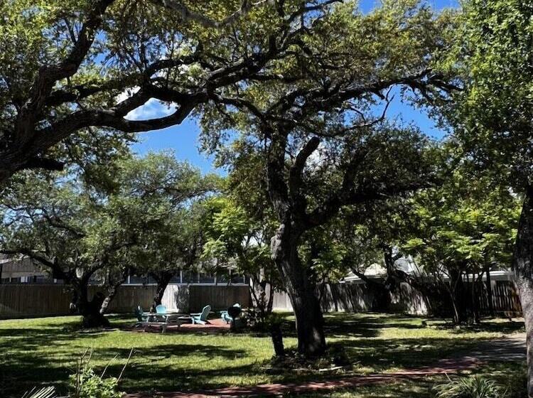 Pelican Bay Resort