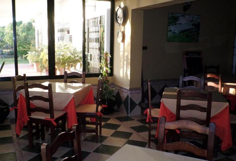 هتل Hostal Restaurante La Ilusión