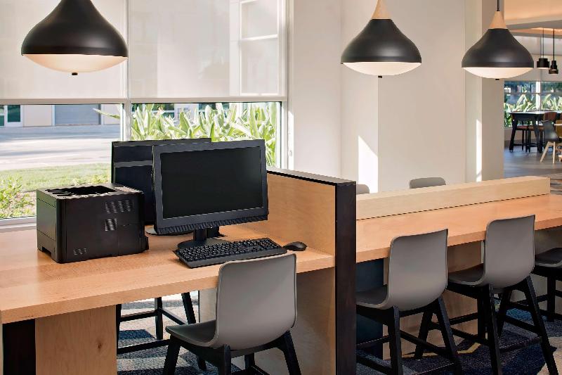 هتل Hyatt House Irvine/john Wayne Airport