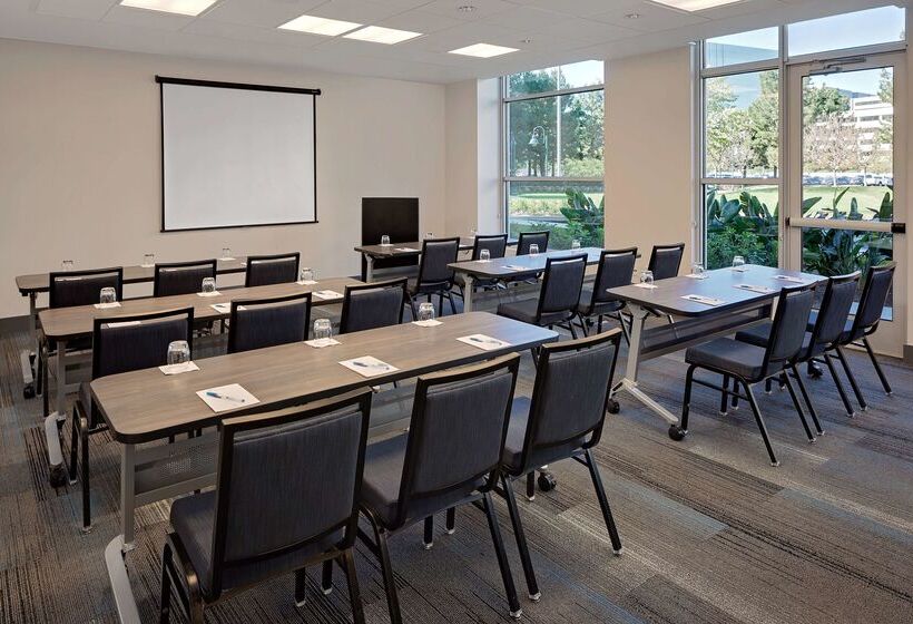 هتل Hyatt House Irvine/john Wayne Airport