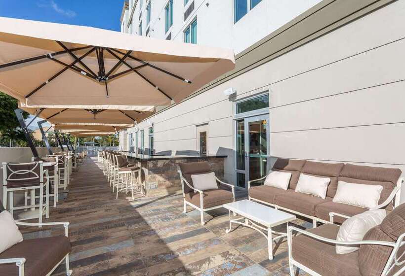 هتل Wingate By Wyndham Miami Airport