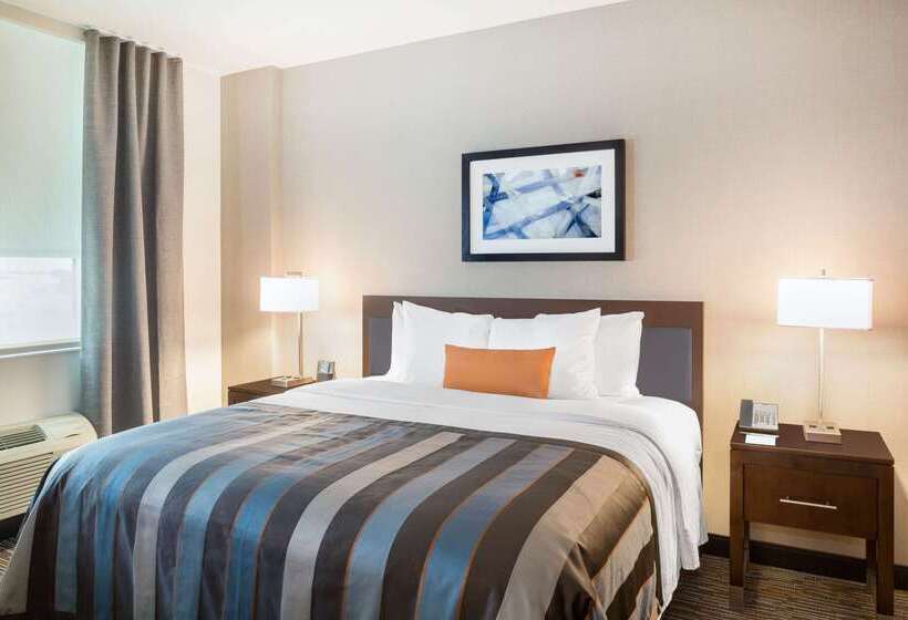 هتل Wingate By Wyndham Miami Airport
