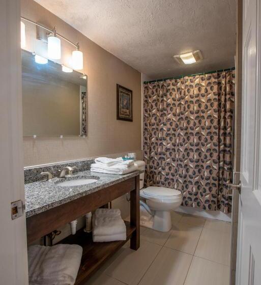 استراحتگاه New England Inn & Lodge