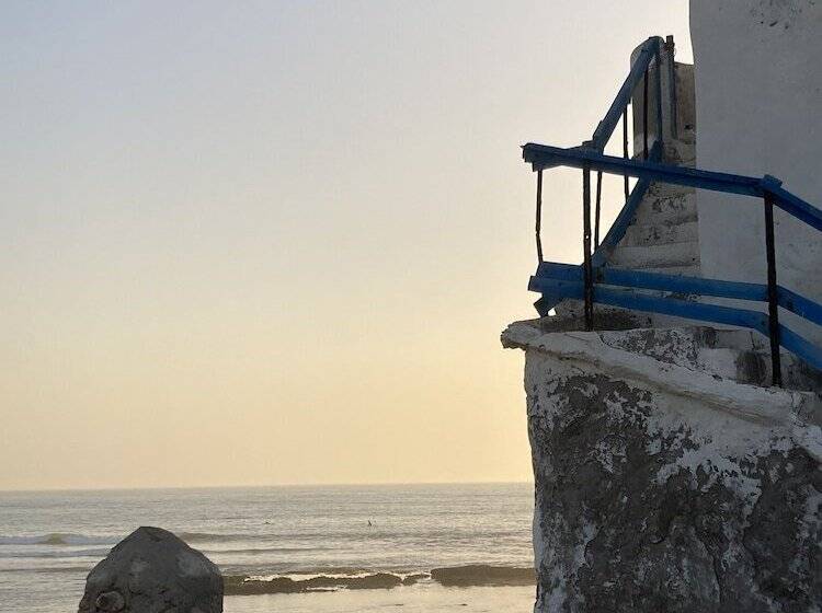 هاستل Auberge Du Marabout