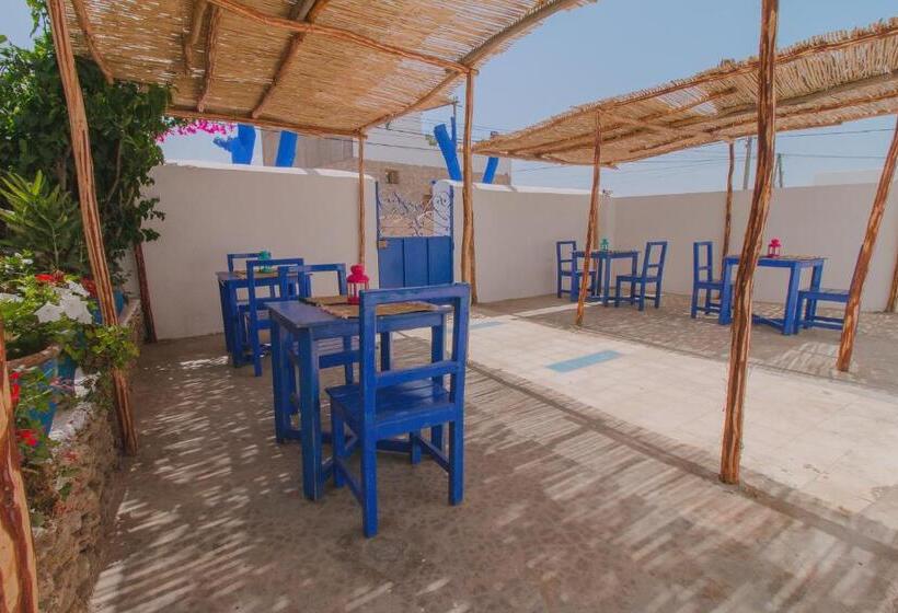 هاستل Auberge Du Marabout