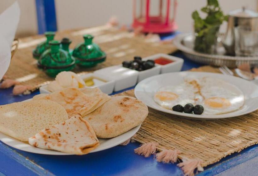 هاستل Auberge Du Marabout