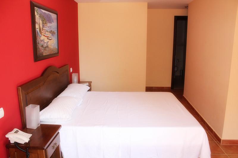 הוסטל Hostal Don Lucas