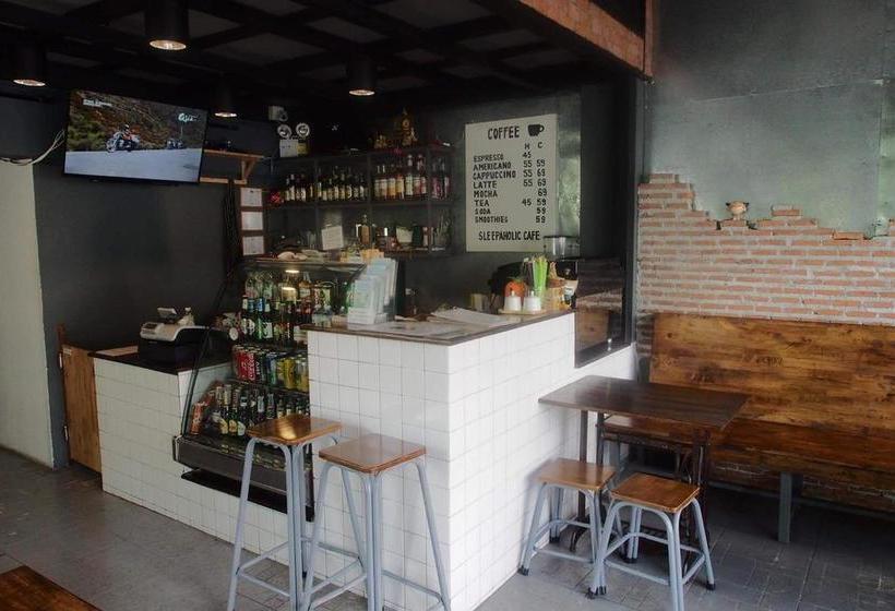 Sleepaholic Hostel