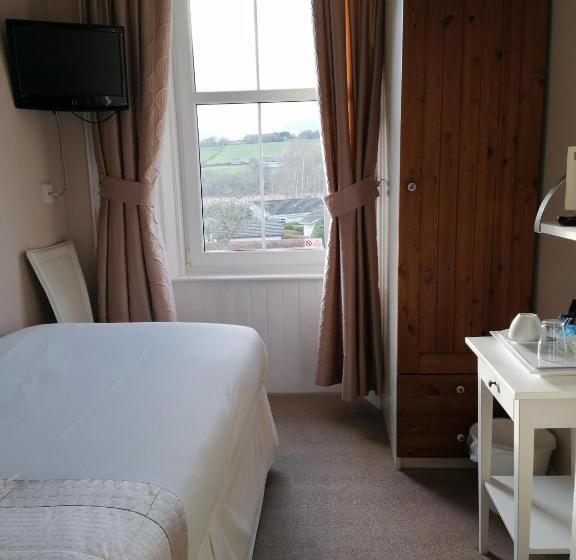 Broomfield House Bed And Breakfast