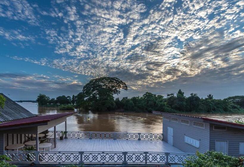 هتل Baba Guesthouse