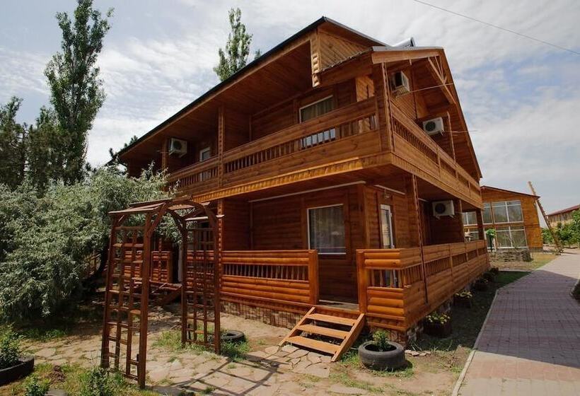 בית מלון כפרי Golubaya Laguna