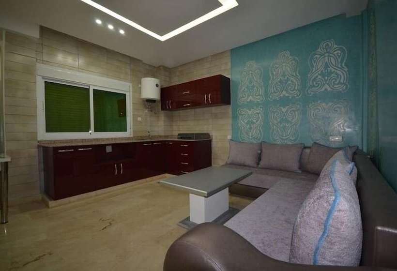 هتل Hôtel Café Restaurant Pyramides