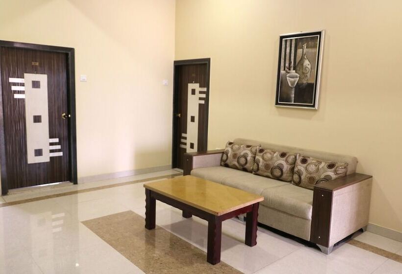 هتل Igatpuri Hills Retreat