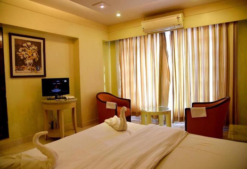 호텔 Kohinoor Highway Resort