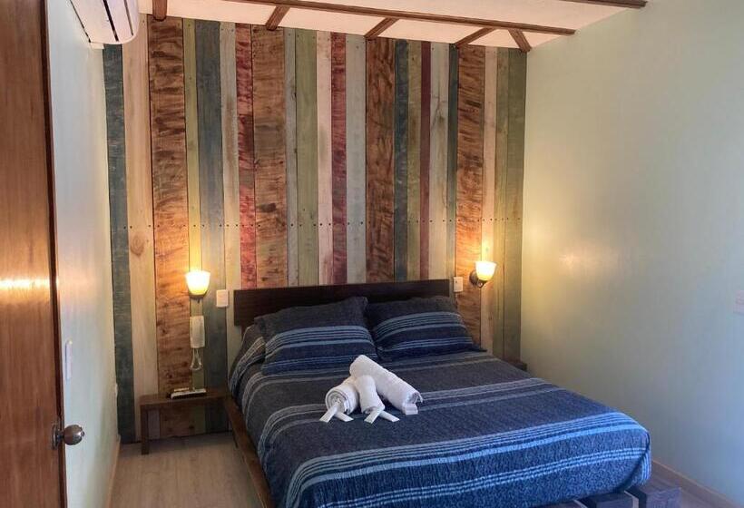 هتل La Petite France