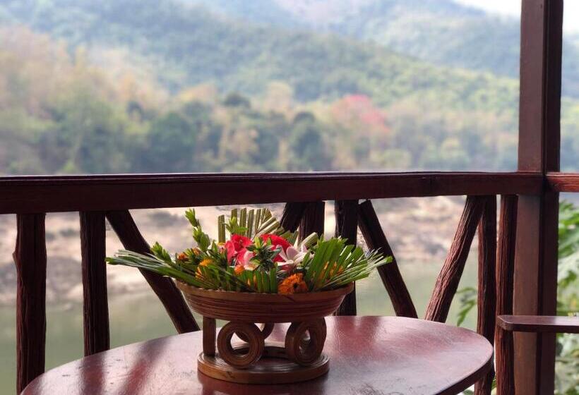 هتل Mekong Riverside Lodge