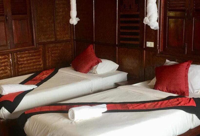 هتل Mekong Riverside Lodge