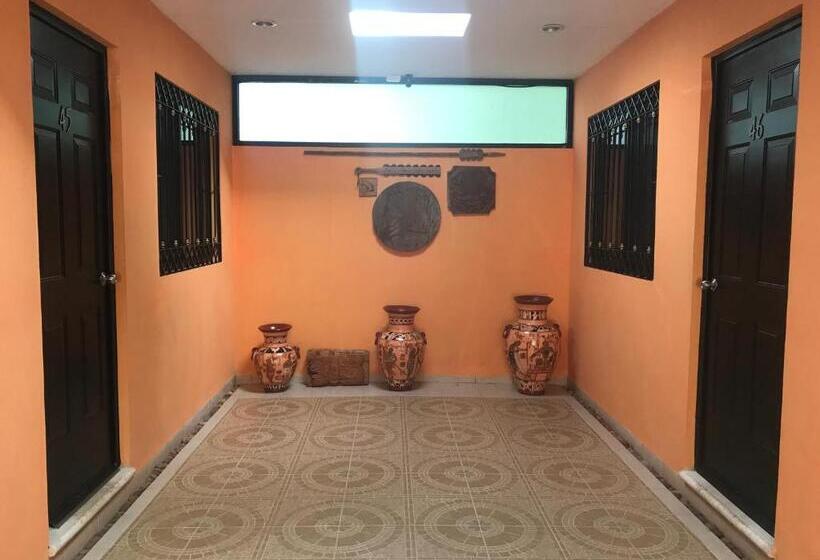 فندق Puuc