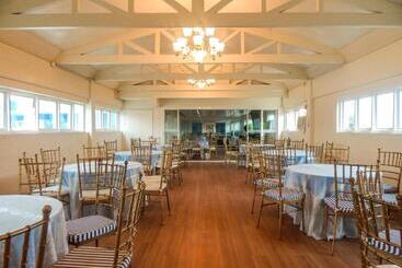 The Alpa Hotel And Restaurant