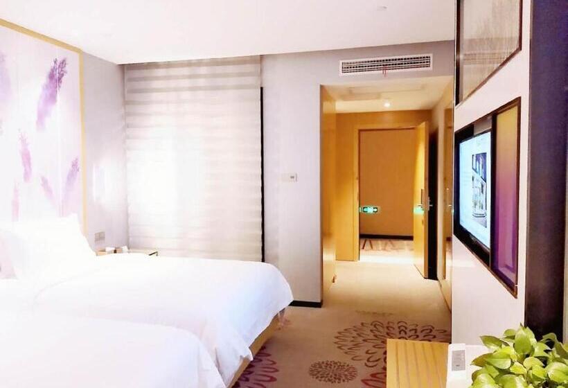 Lavande Hotel Taixing Jiangping Road