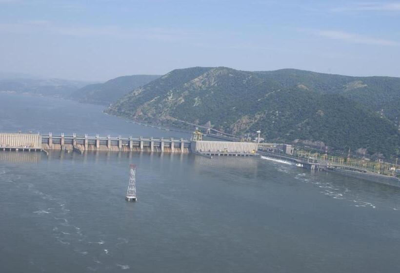 مُتل Atrijum Apartments And Rooms