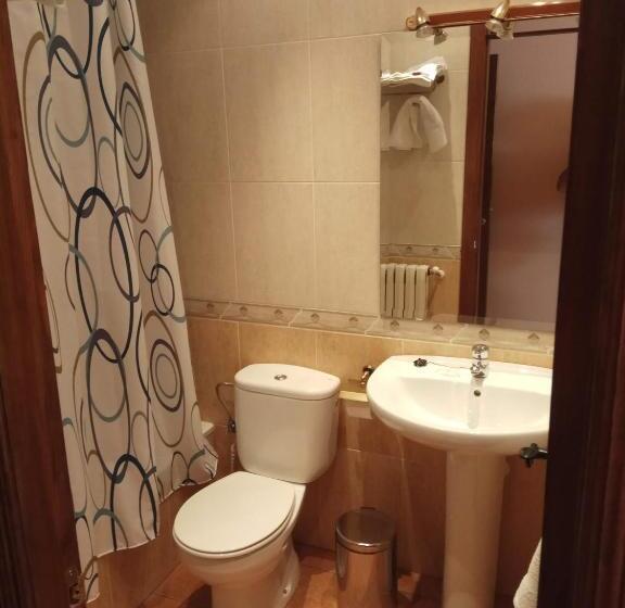 旅馆 Hostal Restaurante Raton