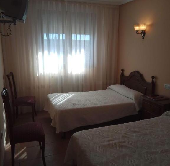 旅馆 Hostal Restaurante Raton