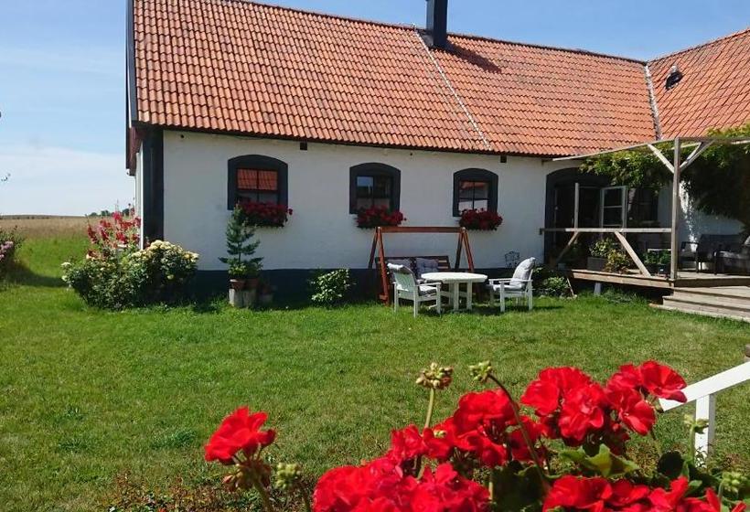 تختخواب و صبحانه Gården Mellan Slotten