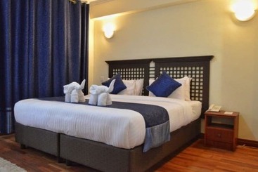 هتل Cranes Suites