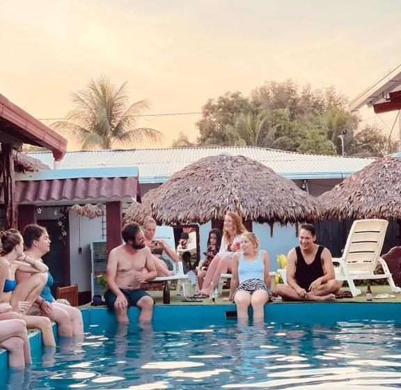 هتل El Curichal Hostel