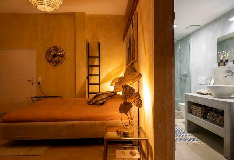 Отель No1 Art B&b