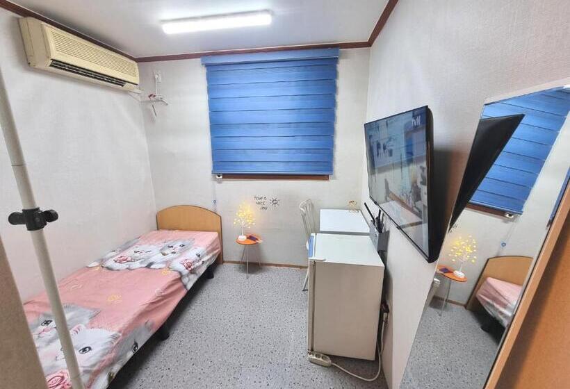 הוסטל 킹스하우스