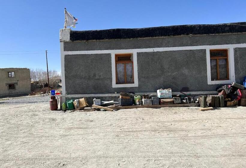 Bed and Breakfast Amchi Homestay Ladakh By Lexstays