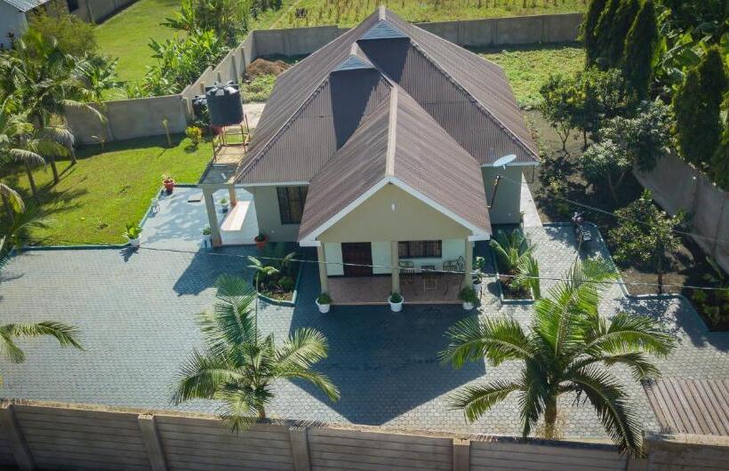 تختخواب و صبحانه Jadea Residence