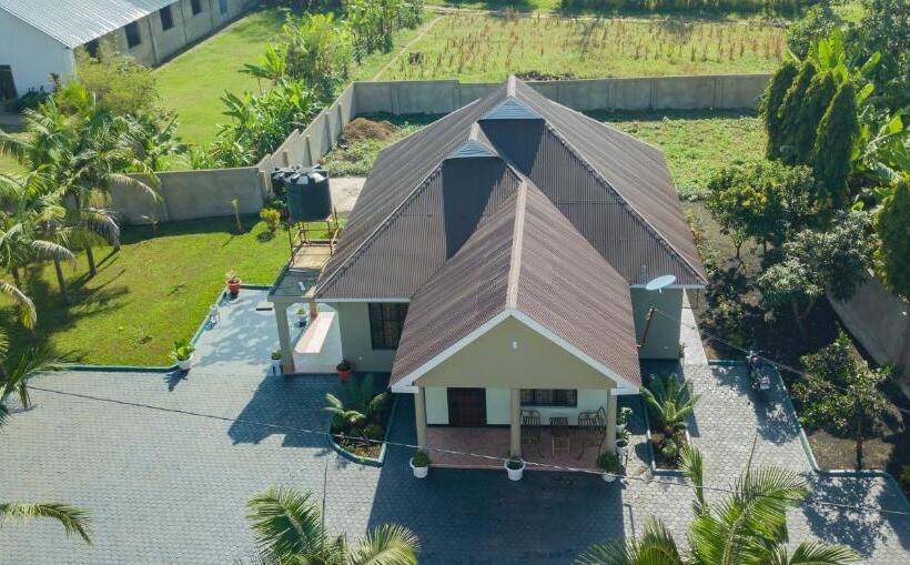 تختخواب و صبحانه Jadea Residence