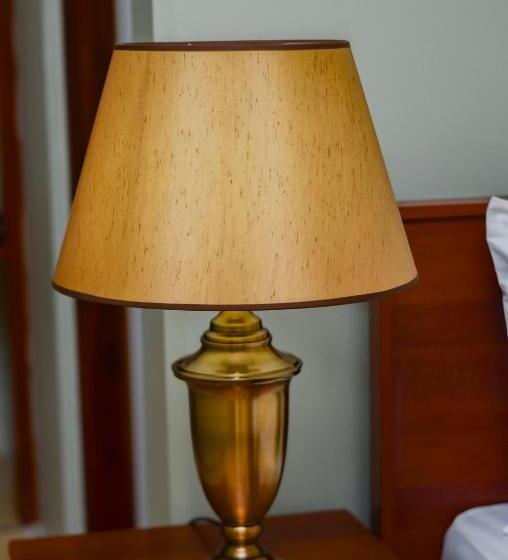 تختخواب و صبحانه Jadea Residence