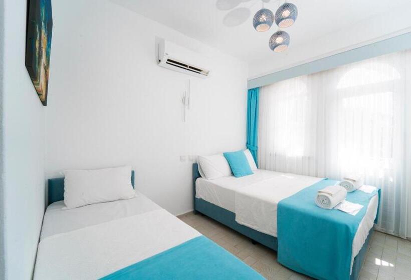 هتل Kemer Royal Beach