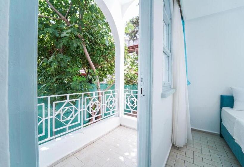 هتل Kemer Royal Beach