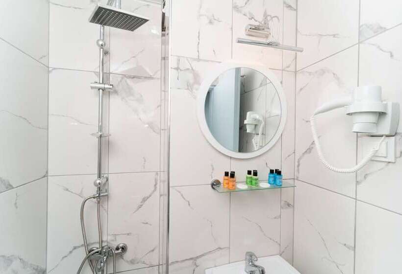 هتل Kemer Royal Beach