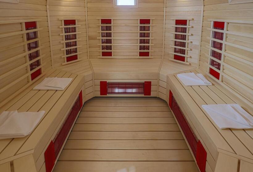 هتل Turul Villa
